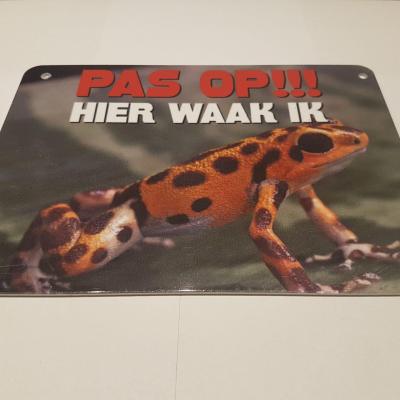 Rode gifkikker PAS OP